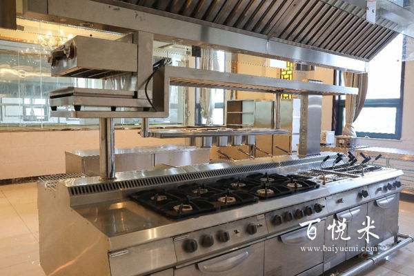 開西餐店的話需要辦理什么證件購(gòu)買什么設(shè)備？